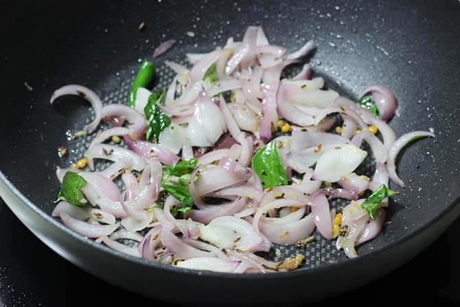 sauteing onions for potato curry recipe for dosa