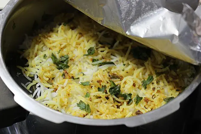 resting prepared shrimp biryani recipe