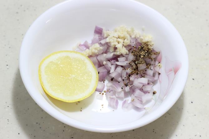 onions soaked in lemon juice to make guacamole sandwich recipe