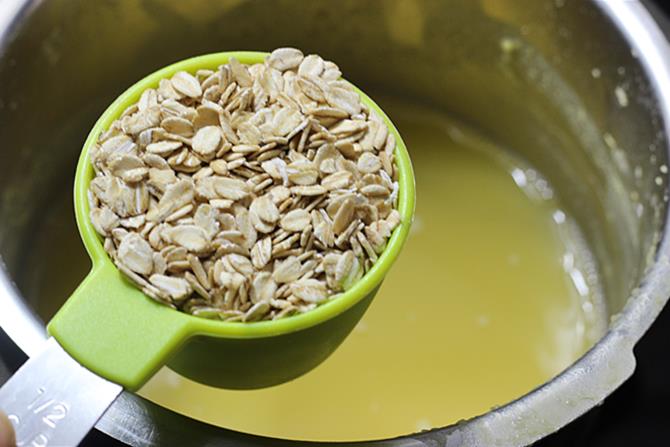 addition of oatmeal to make oats bisi bele bath