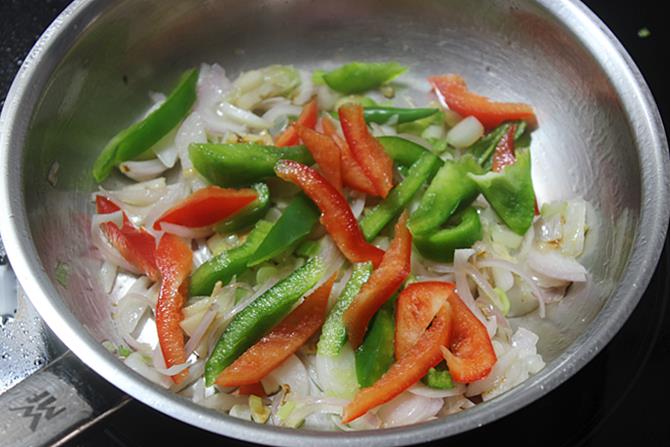 sauteing peppers for chilli potato recipe