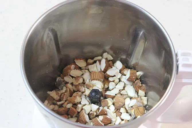 powdering nuts to make dry fruits modak recipe 02