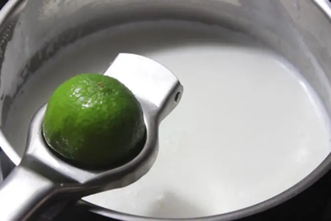 curdling milk to make paneer for malai modak recipe
