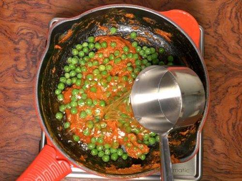 adding peas & water