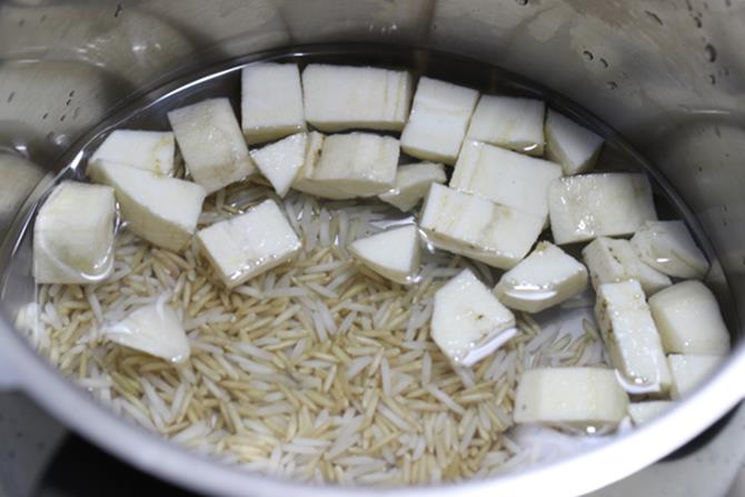 soaking rice to make plantain baby food