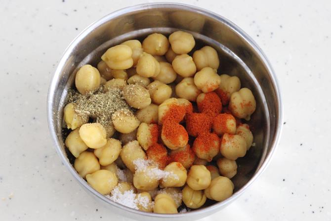 prepare stuffing for chana sandwich recipe
