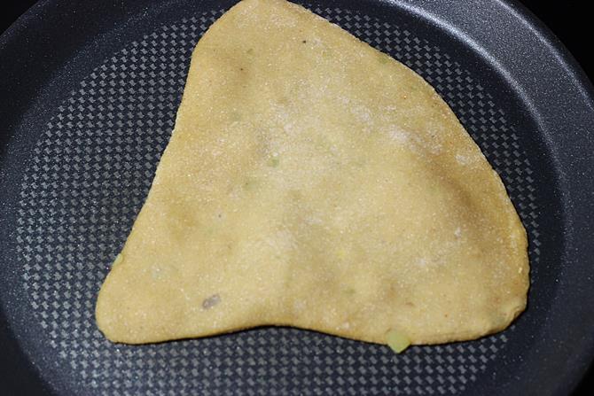 roasting dal paratha recipe 10