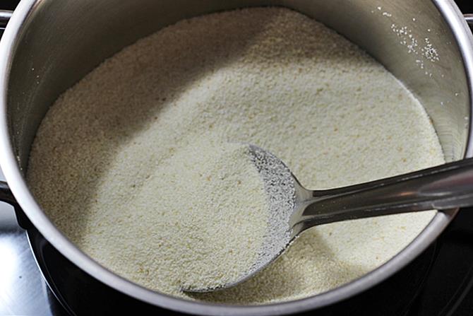 roasting rava for fruit sheera recipe