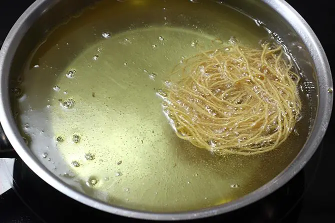 the shaped dough comes off from the ladle