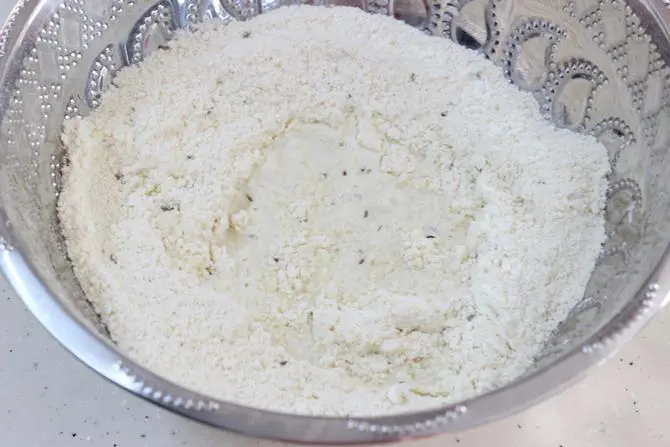 addition of water in butter murukku recipe