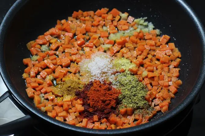 addition of spice powder in gajar ka achar recipe