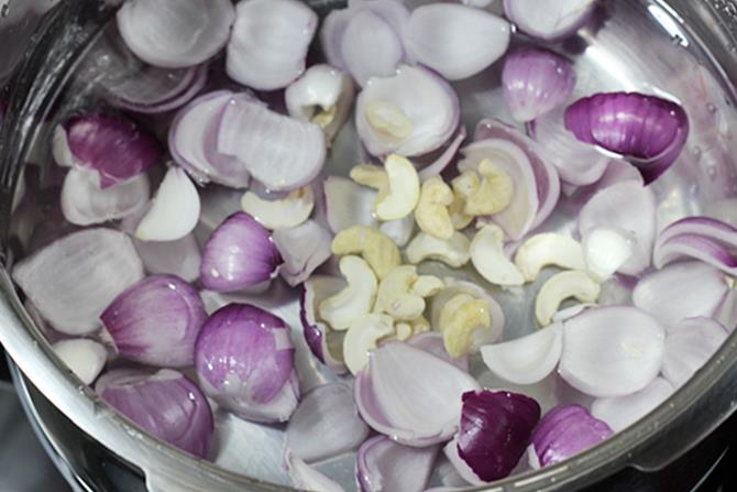 blanching onions to make navratan korma recipe