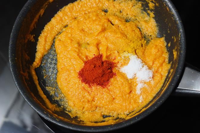 addition of chilli for paneer makhani recipe