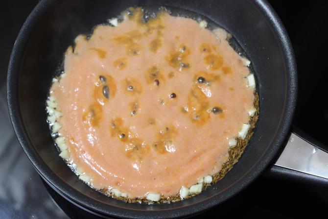 tomato puree for pepper fry