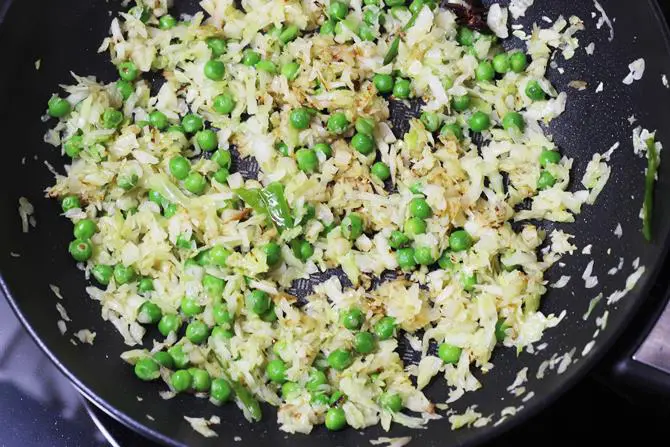 golden fried crisp cabbage fried rice