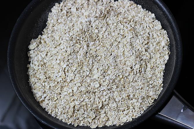 dry roast oatmeal for masala oats recipe