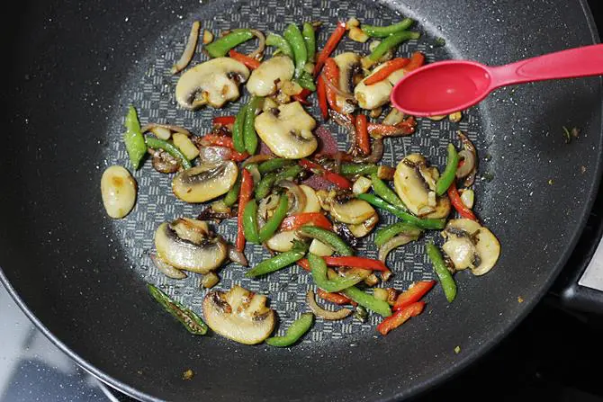 addition of vinegar for mushroom fried rice recipe