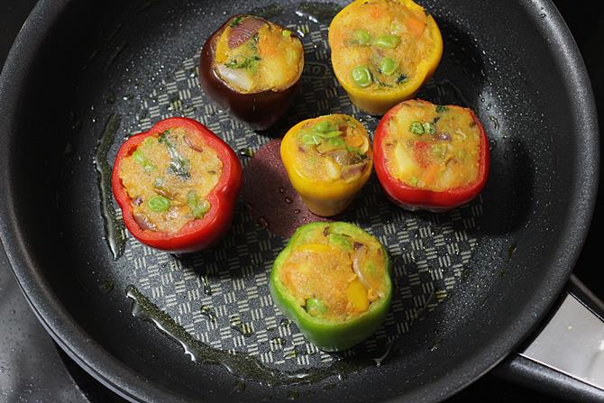 Stuffed Capsicum   Stuffed Bell Pepper Recipe   Swasthi s Recipes - 79