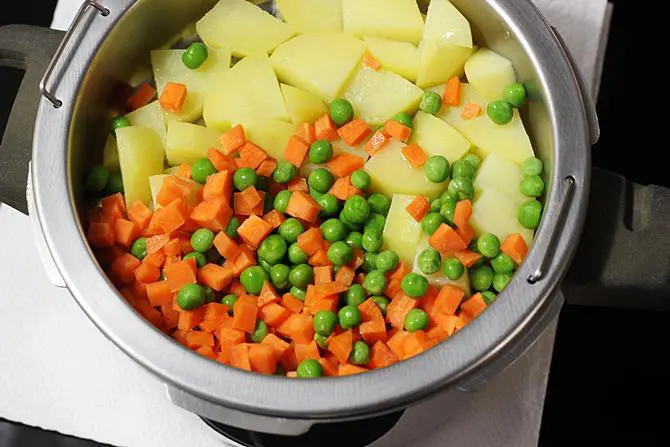 steam carrots for stuffed capsicum recipe