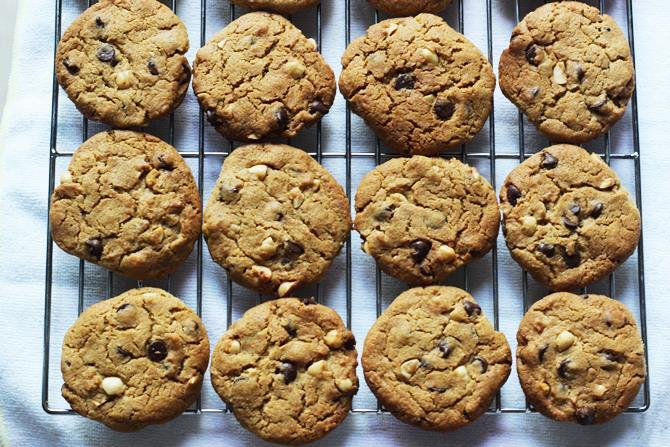 baking wheat flour chocolate chip cookies 12