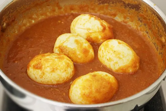 kasuri methi in egg curry recipe
