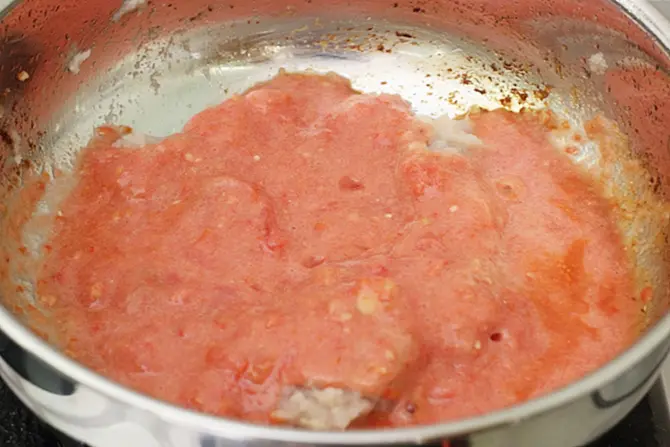 frying tomato puree