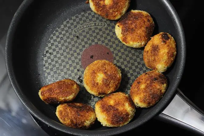 pan frying patty on the sides