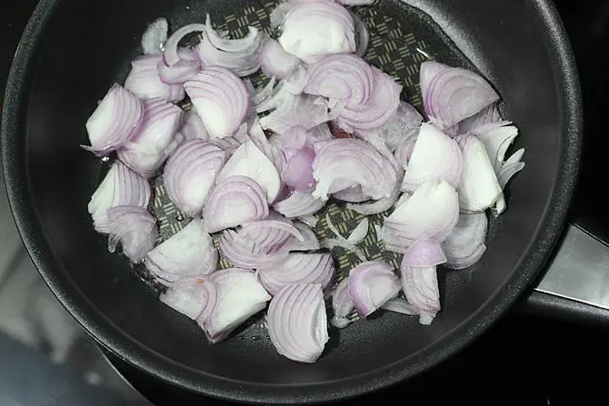 frying onions for gutti vankaya fry