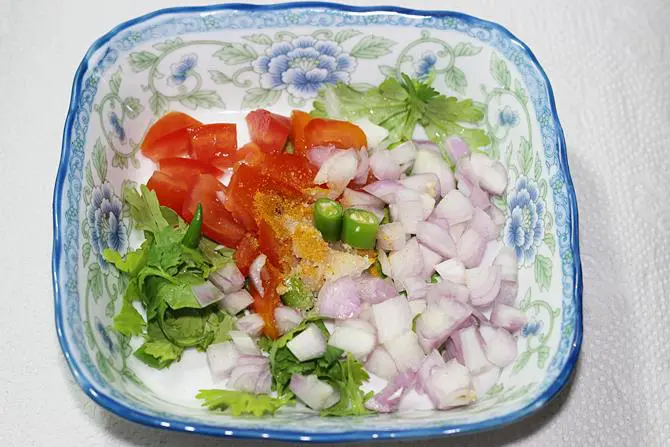 chopped veggies for bread toast with egg