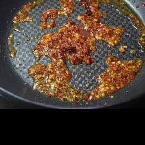 chili garlic in a pan