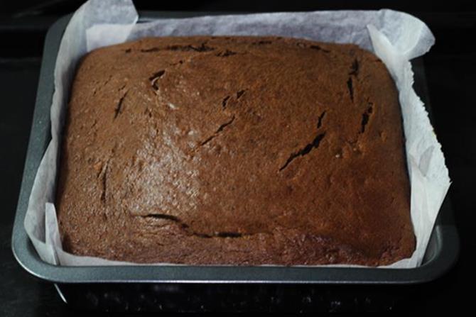 baked chocolate banana cake at 160 c