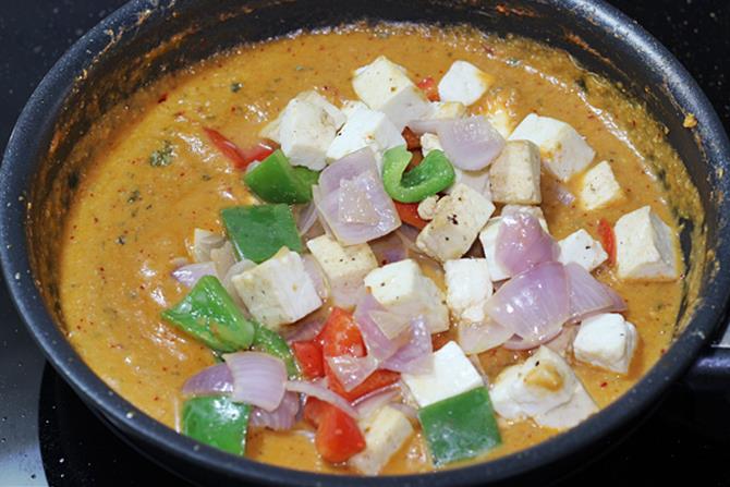 addition of veggies to simmering curry