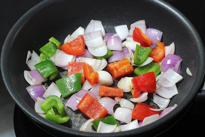 frying capsicum