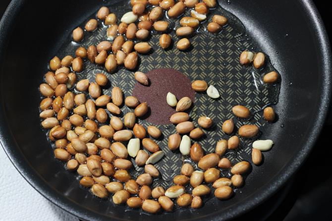 frying peanuts for mango rice
