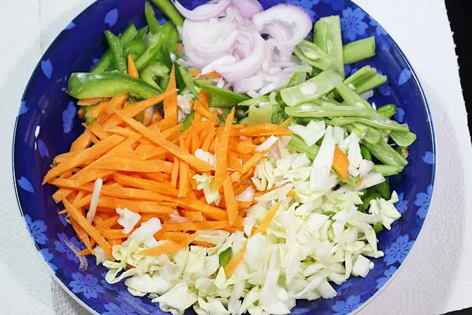 thin strips of mixed veggies for pakora