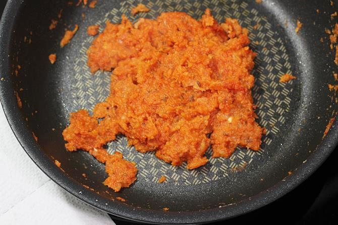sauteing onion tomato masala