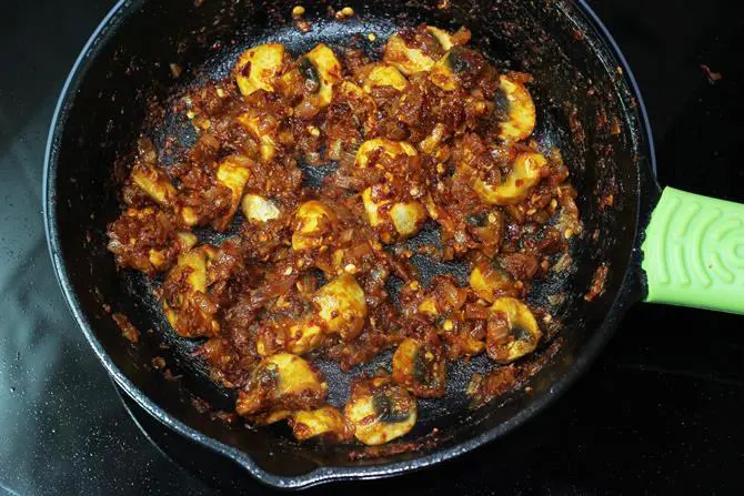 addition of coriander for garlic mushroom recipe