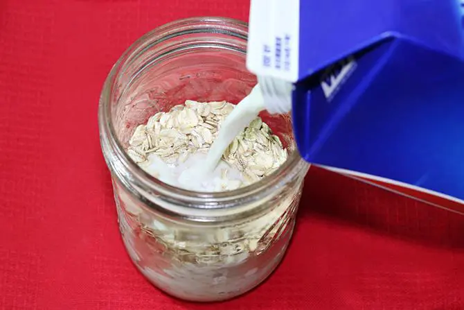 addition of milk to make overnight oats recipe