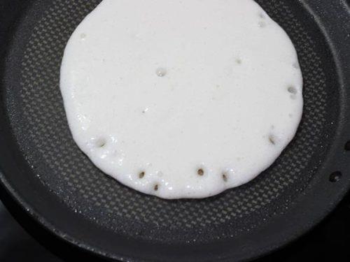 avoid spreading a lot for fluffy uttapam