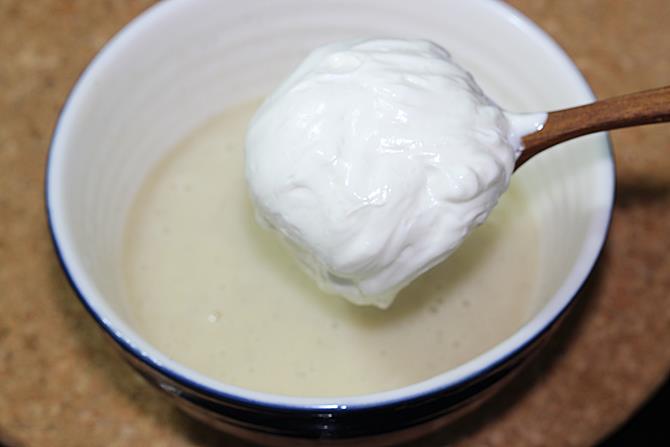 mixing custard to whipped fats