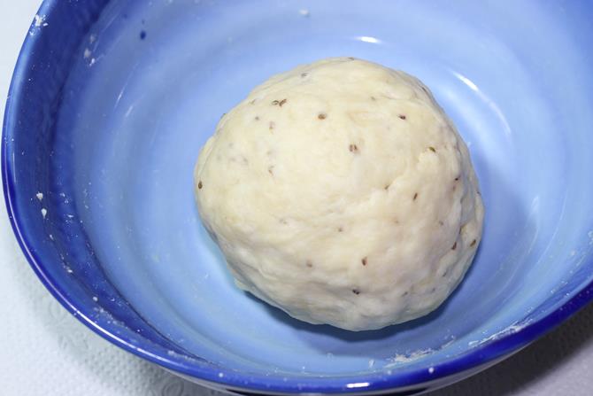 firm samosa dough crust