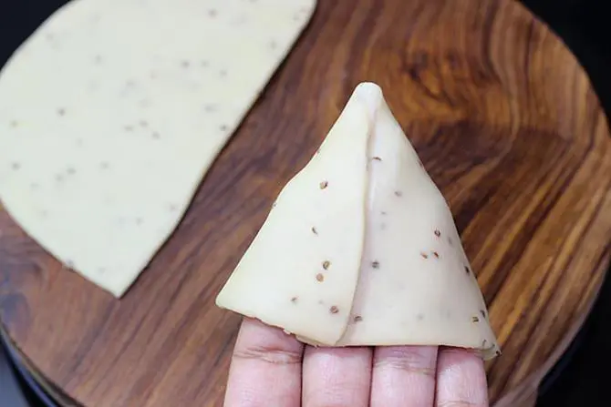 sticking edges of dough crust
