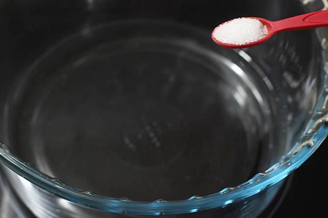 addition of sugar to warm water for pizza recipe