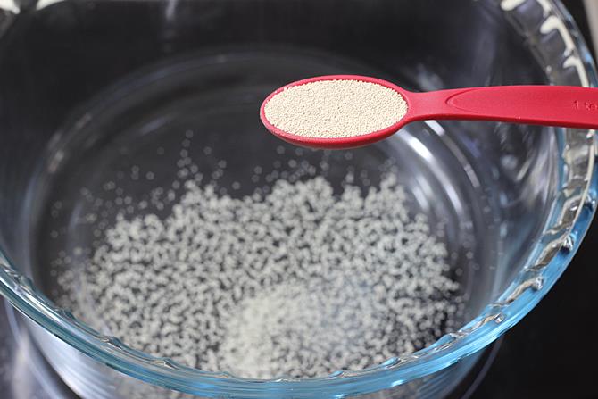 addition of yeast for veg pizza recipe