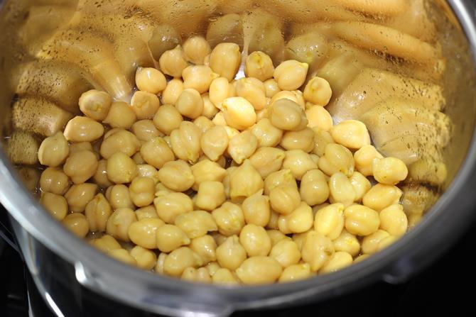 cooking chickpeas in pressure cooker