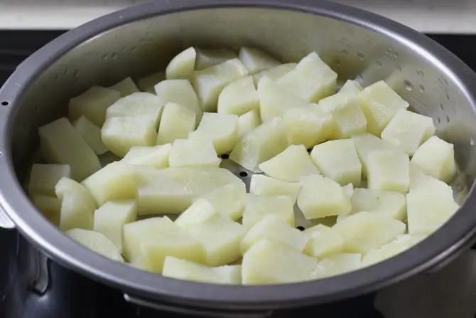 steamed potatoes for masala dosa