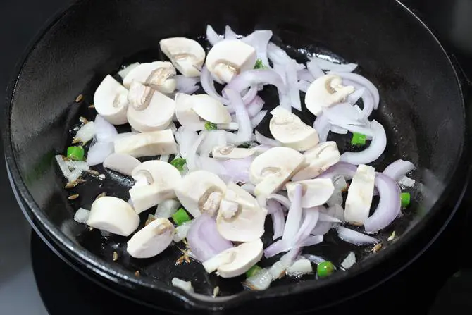sauteing onions mushrooms