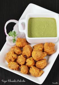Soya pakora | Meal maker pakoda using soya nuggets