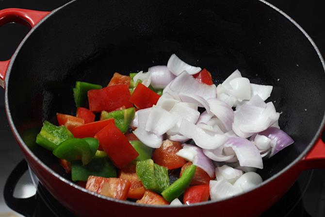 add cubed capsicum