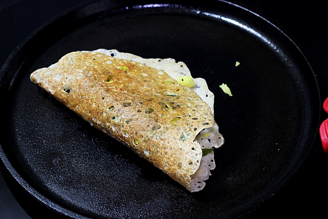 Allow the dosa to toast till golden and crisp